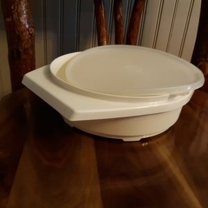 Tupperware bowl
